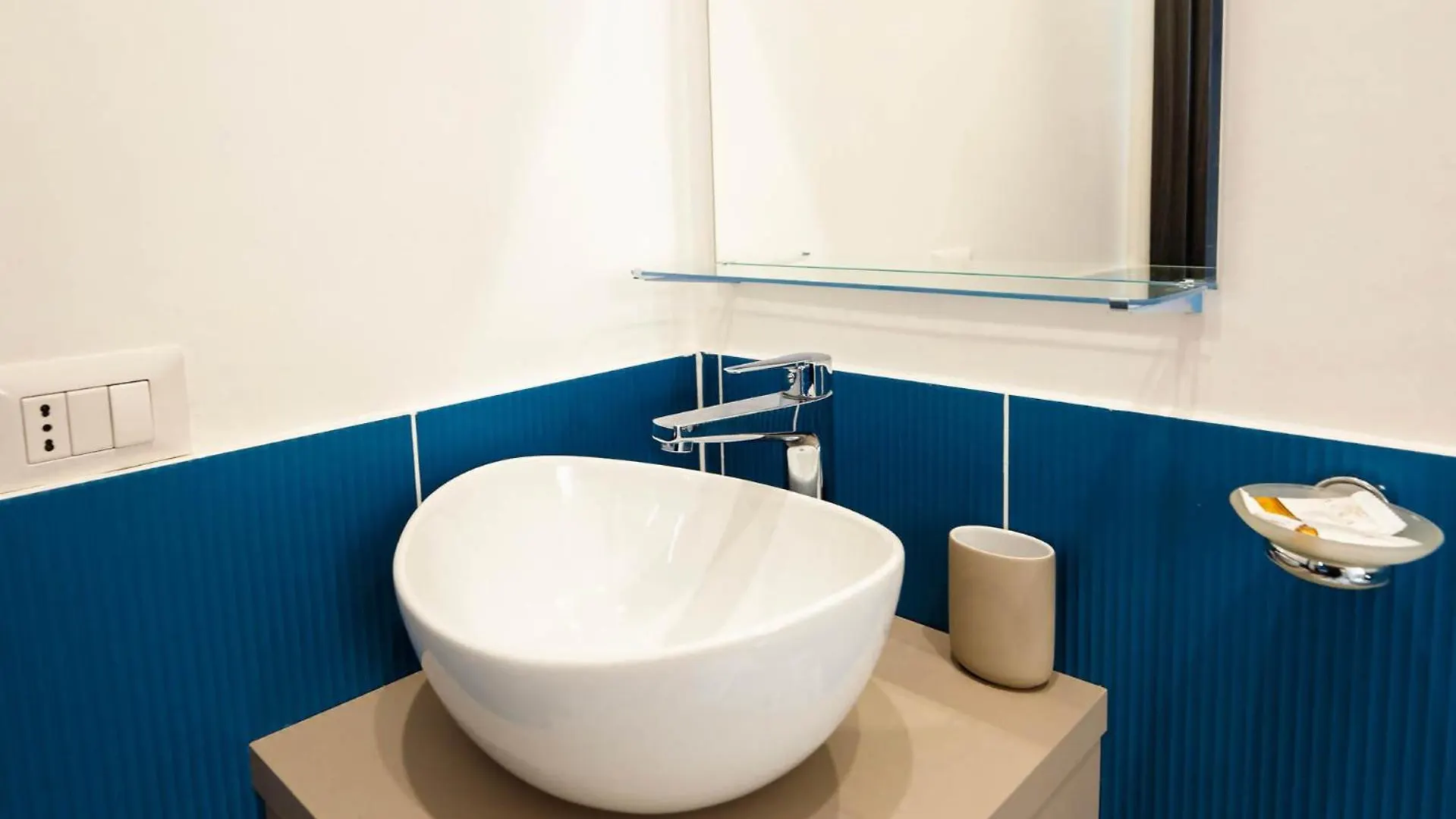 B&B Interno 5 Неаполь 0*,  Италия